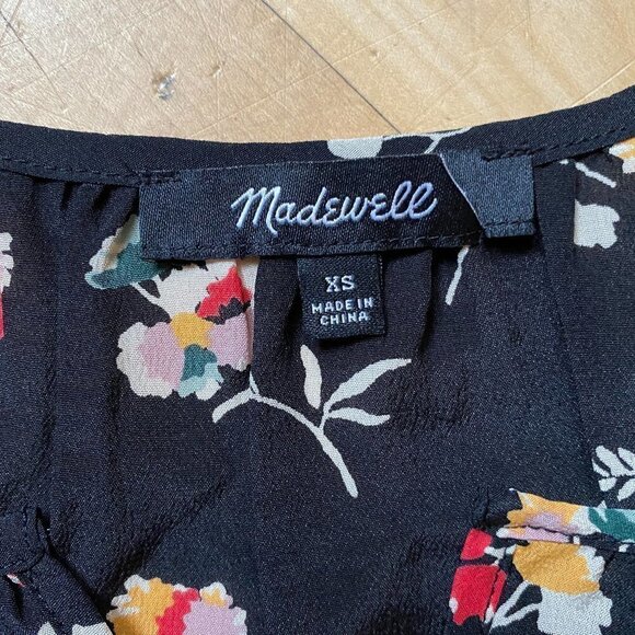 MADEWELL BNWOT Black Floral Vneck Ruffle Short Sleeve Top  Sz XSmall Silk - Picture 6 of 8